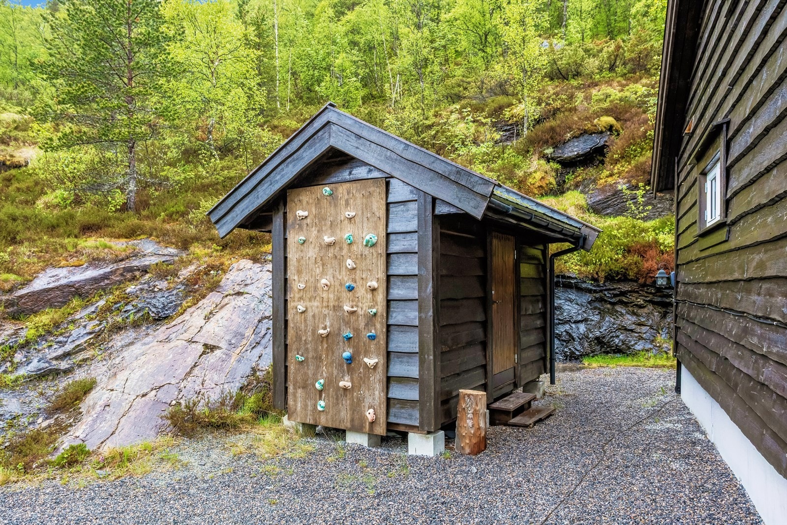 I tunet er det en praktisk utebod Galleribilde