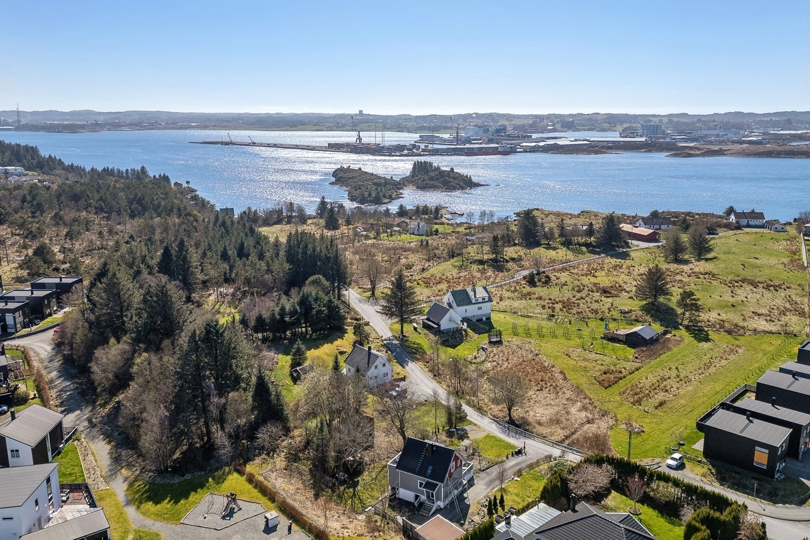 Område er undet utvikling og det foreligger et planforslag som skal tilrettelegge for boliger og kommunaltekniske anlegg. Galleribilde
