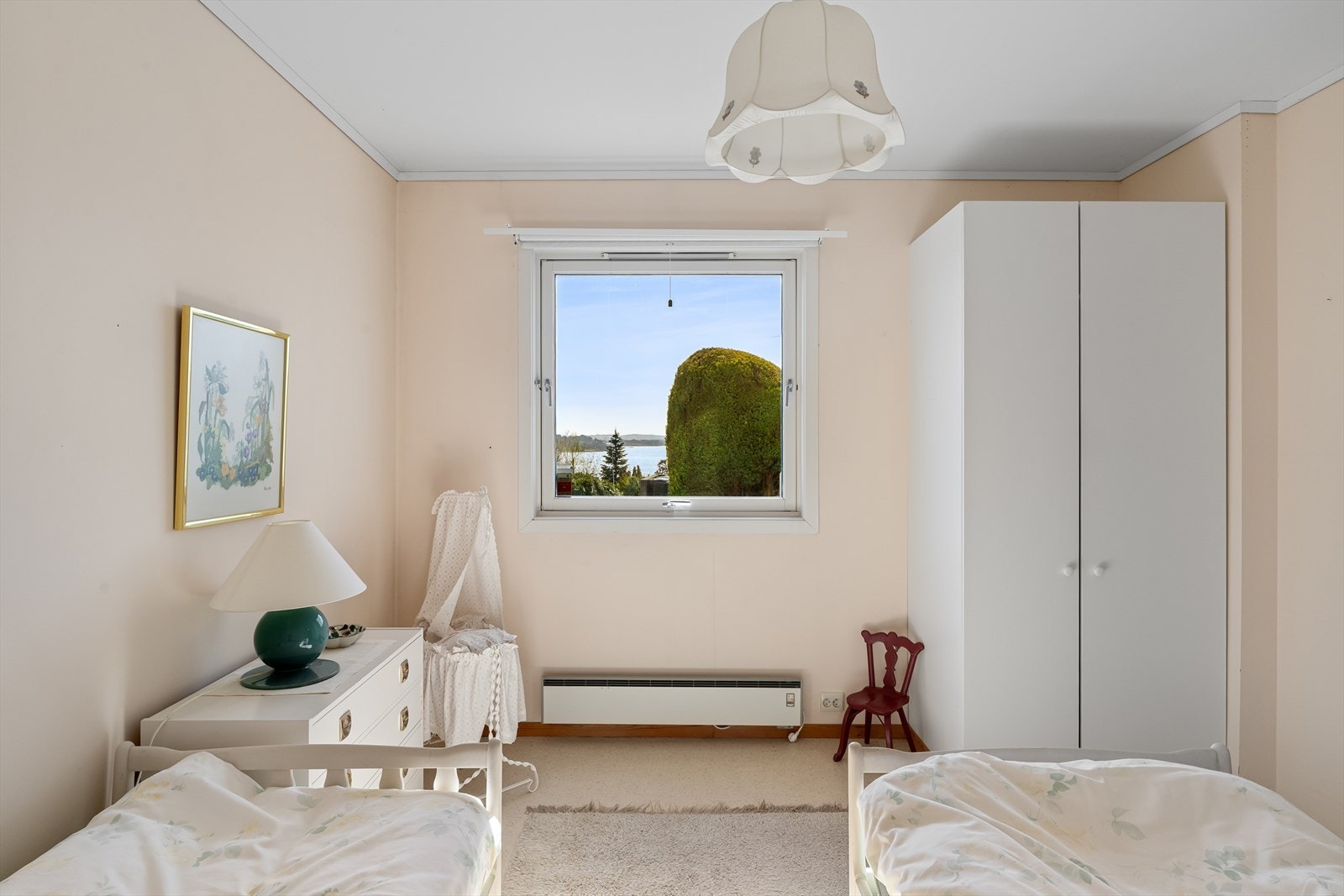 Romslig soverom lll Galleribilde