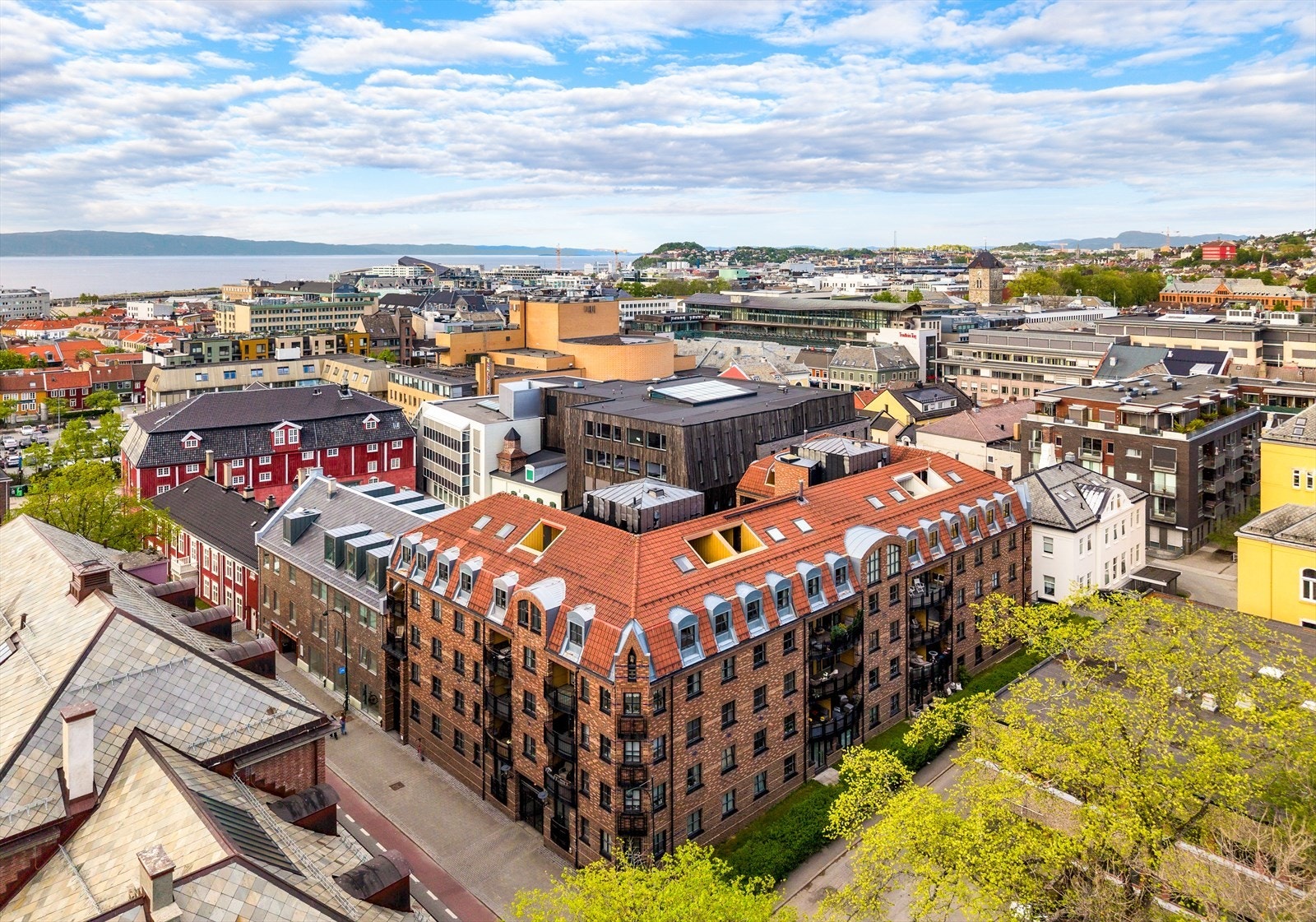 Velkommen til en ekstraordinær visningsopplevelse! Ta kontakt med megler Olaf E. Rønning på 478 69 306 om du ønsker privat visningsavtale i forkant. Galleribilde