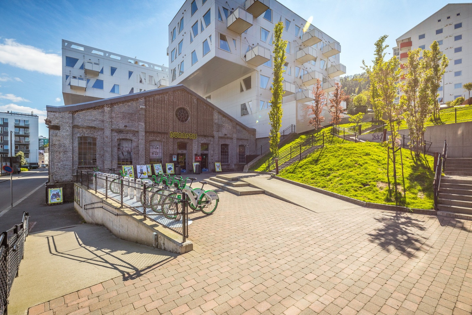 Dagligvarebutikk like ved Galleribilde