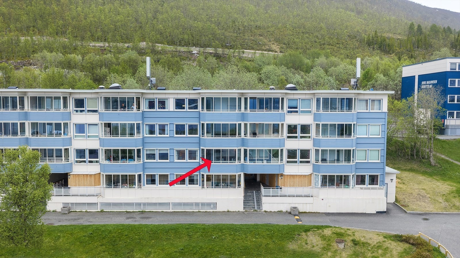 Meget god intern beliggenhet i andre etasje. Galleribilde