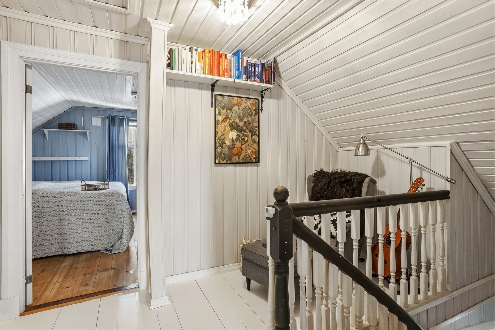I 2. etasje finner man to soverom og toalettrom Galleribilde