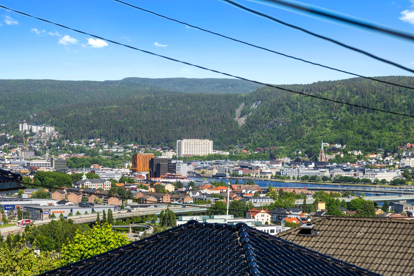 Herfra kan du nyte en flott utsikt mot Bragernes og Drammenselva Galleribilde