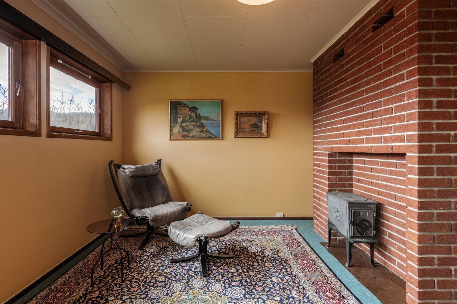 Kjellerstue med vedovn Galleribilde