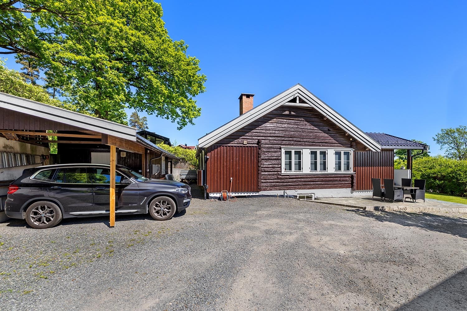 Sentralt og idyllisk beliggende enebolig i solrik og trafikkstille blindvei Galleribilde