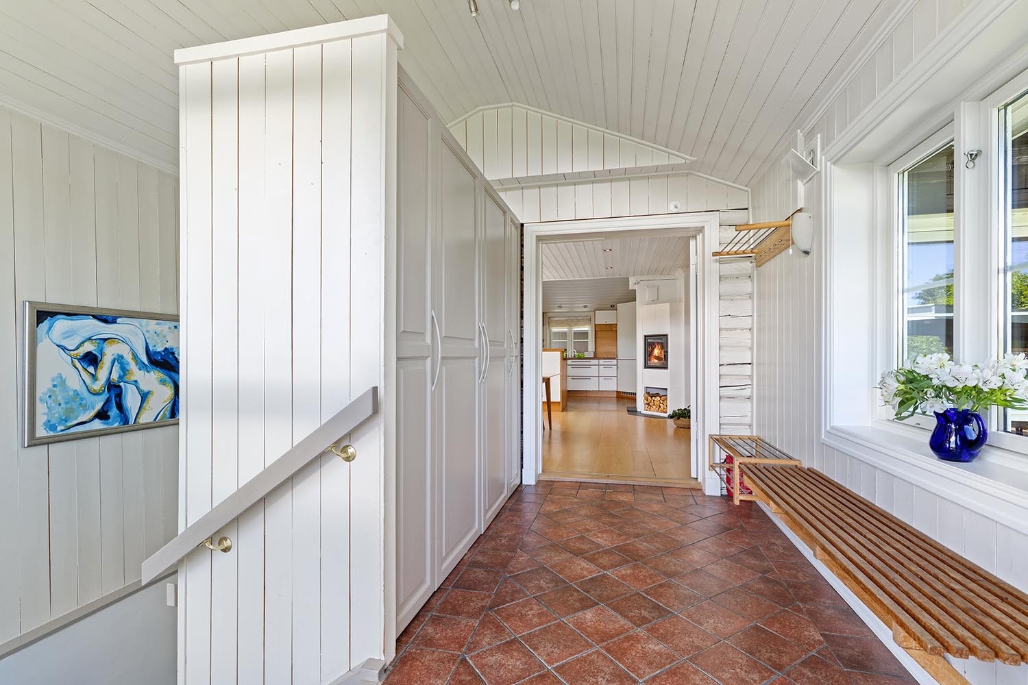 Stor hall med garderobe Galleribilde