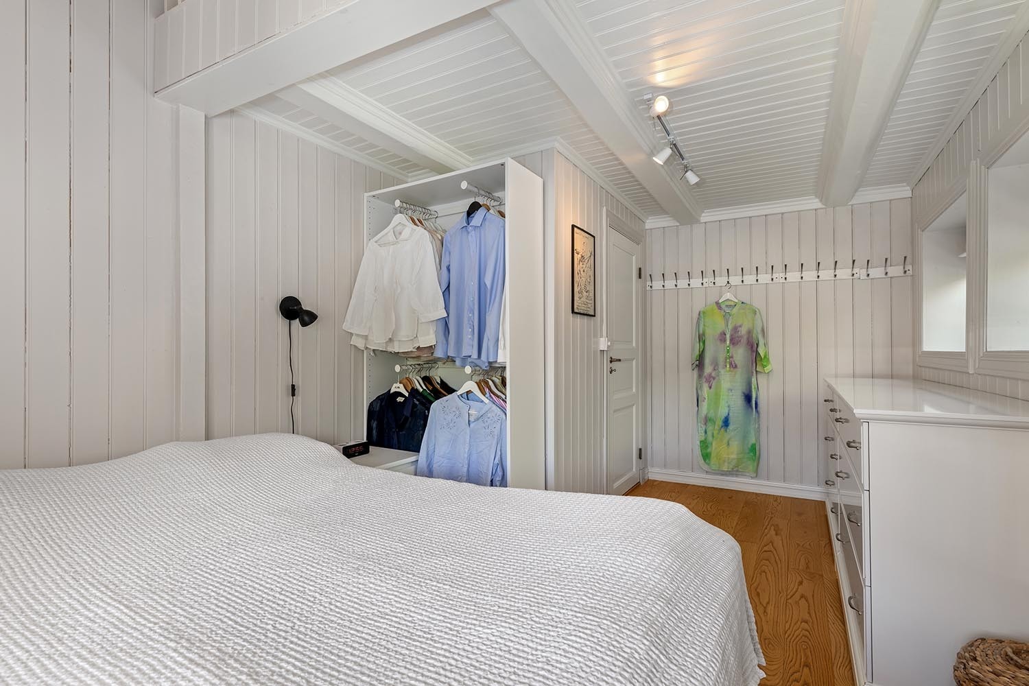 Hovedsoverom i 1. etasje (med hems) Galleribilde
