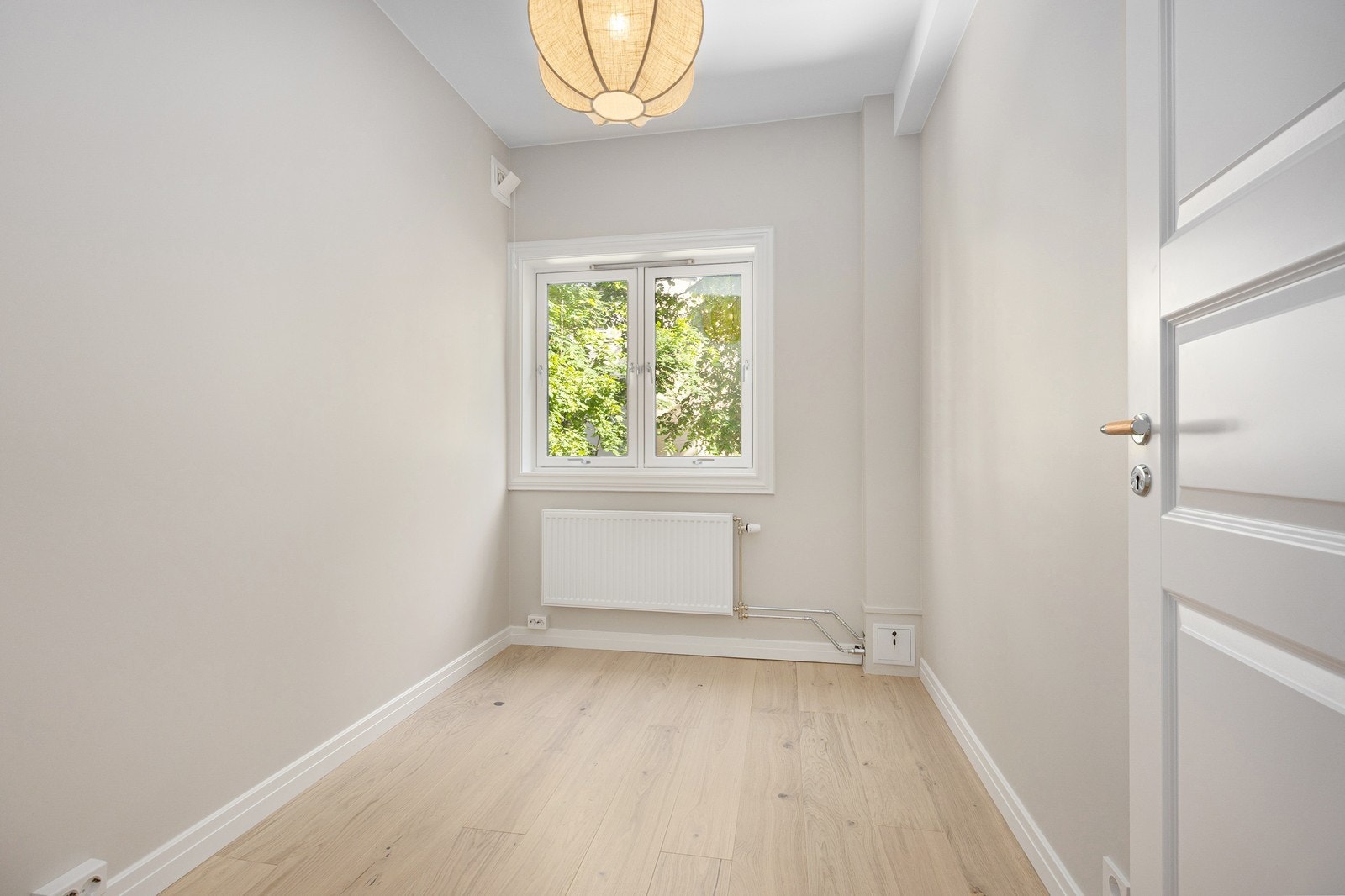 Soverom 2 med plass til seng og garderobe. Galleribilde