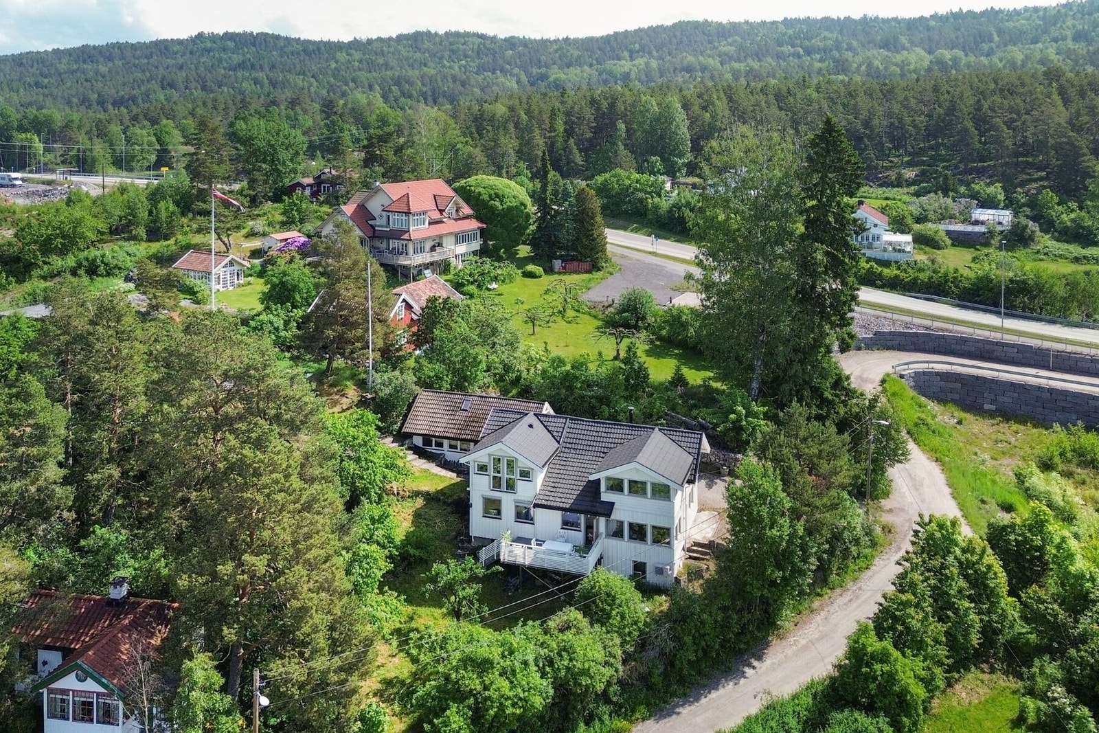 Spro Vel bidrar til et levende lokalmiljø med Velstranda, badstue, kajakktilbud og sosiale aktiviteter for områdets beboere. Galleribilde