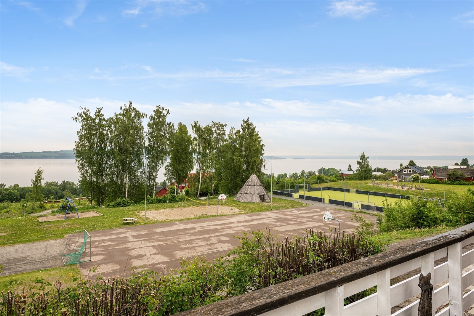 Kapp barneskole ligger bare et steinkast fra boligen. Galleribilde