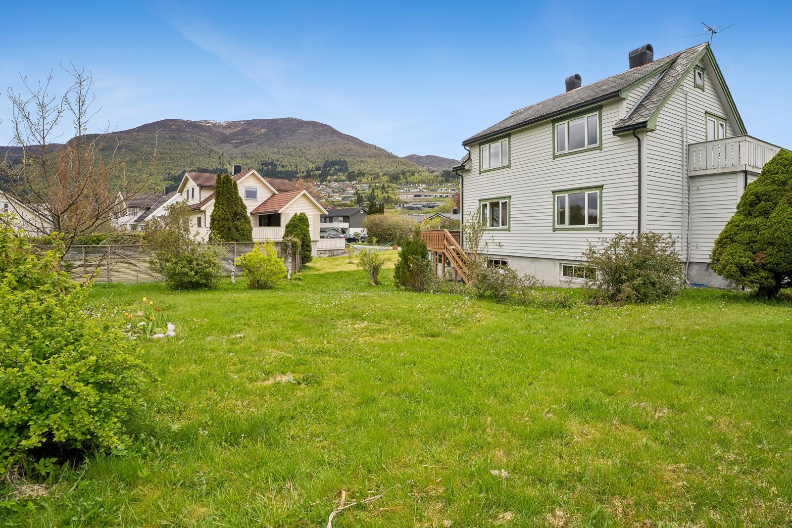 Alleen 59 presentert av EiendomsMegler1 Nordfjord ved Sissel Halnes.
Foto: Efkt ved Svein Olav Humberset Galleribilde