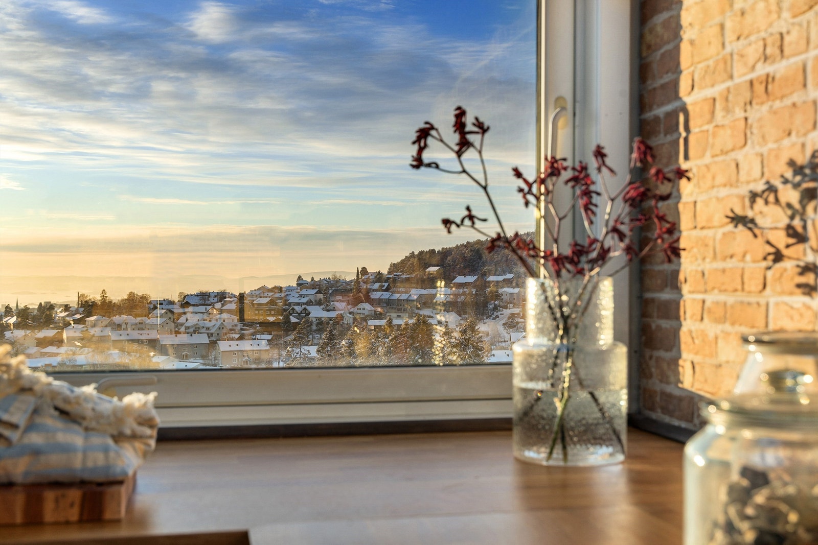 Utsikt med vinterlandskap (bilde fra tidligere salg) Galleribilde