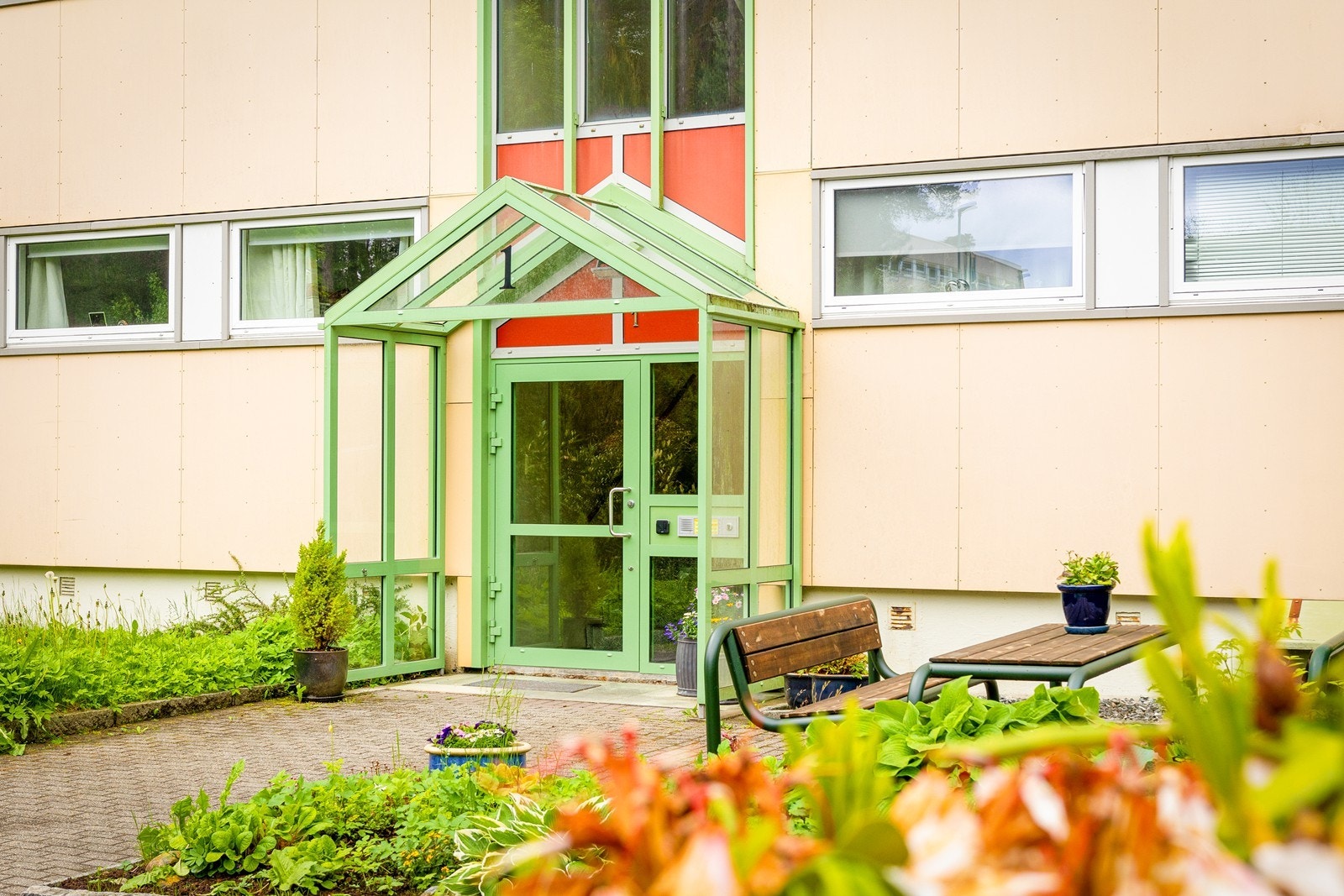 I regi av borettslaget ble det i 2021 gjennomført omfattende oppgraderinger, inkludert rehabilitering av rør, balansert ventilasjon med varmegjenvinning og oppgradering av bad og vaskerom. Med andre ord et veldrevent borettslag. Galleribilde