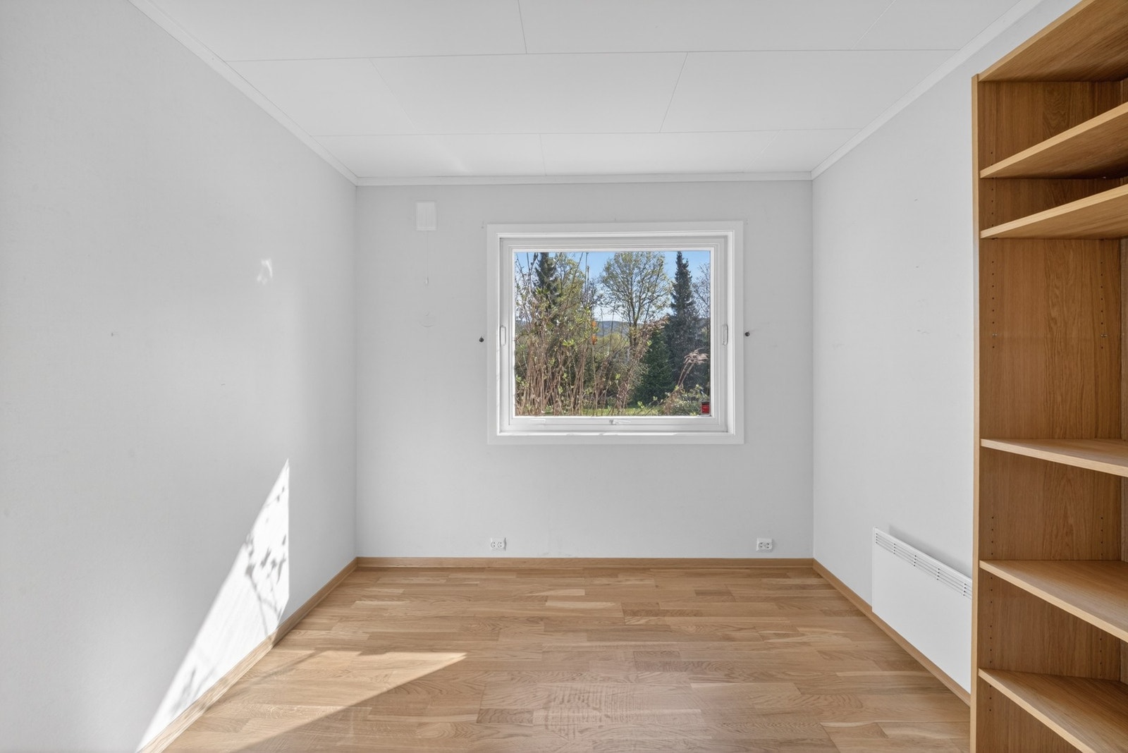 Sort soverom med mulighet for dobbelseng Galleribilde