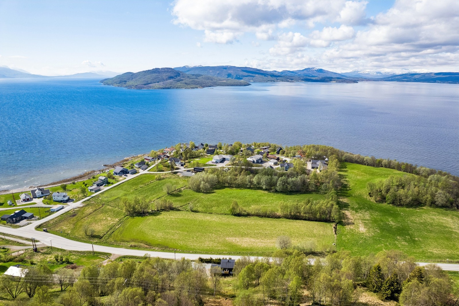 Nærområdet byr på flott natur og nærhet til sjøen. Galleribilde