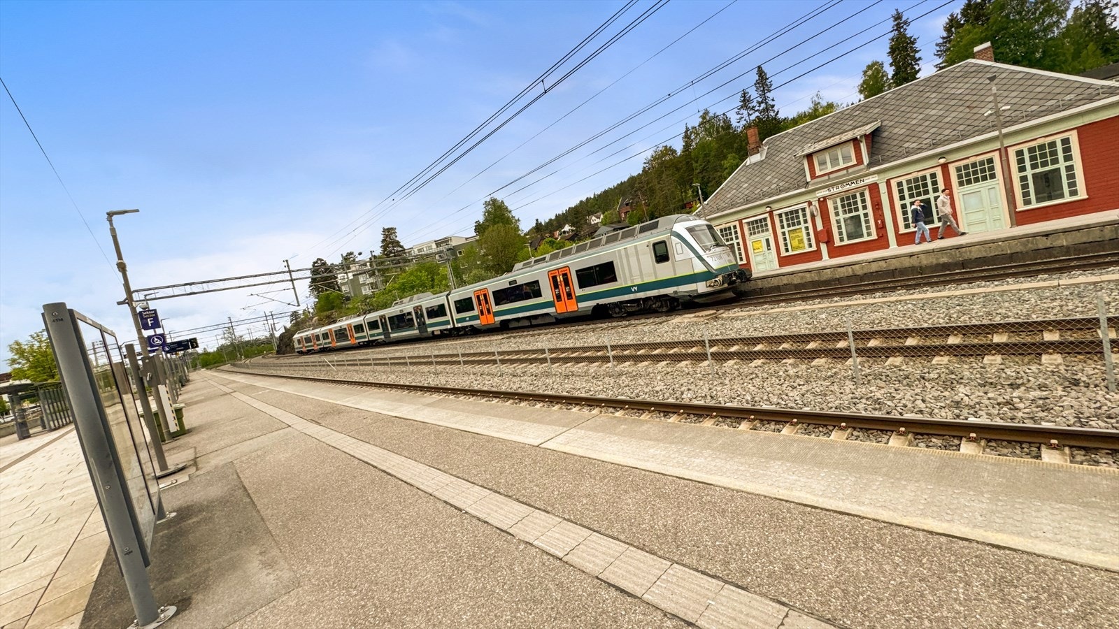 Kort vei til Strømmen stasjon. Galleribilde