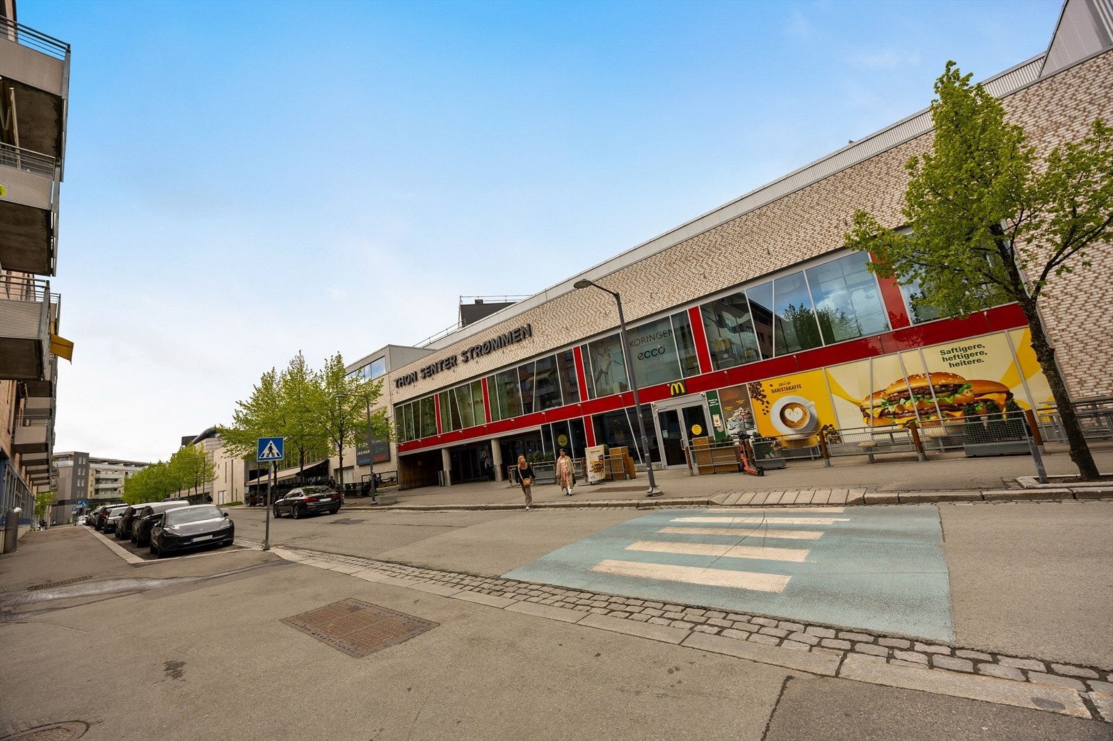 Thon senter Strømmen ligger i nærhet av leiligheten. Galleribilde