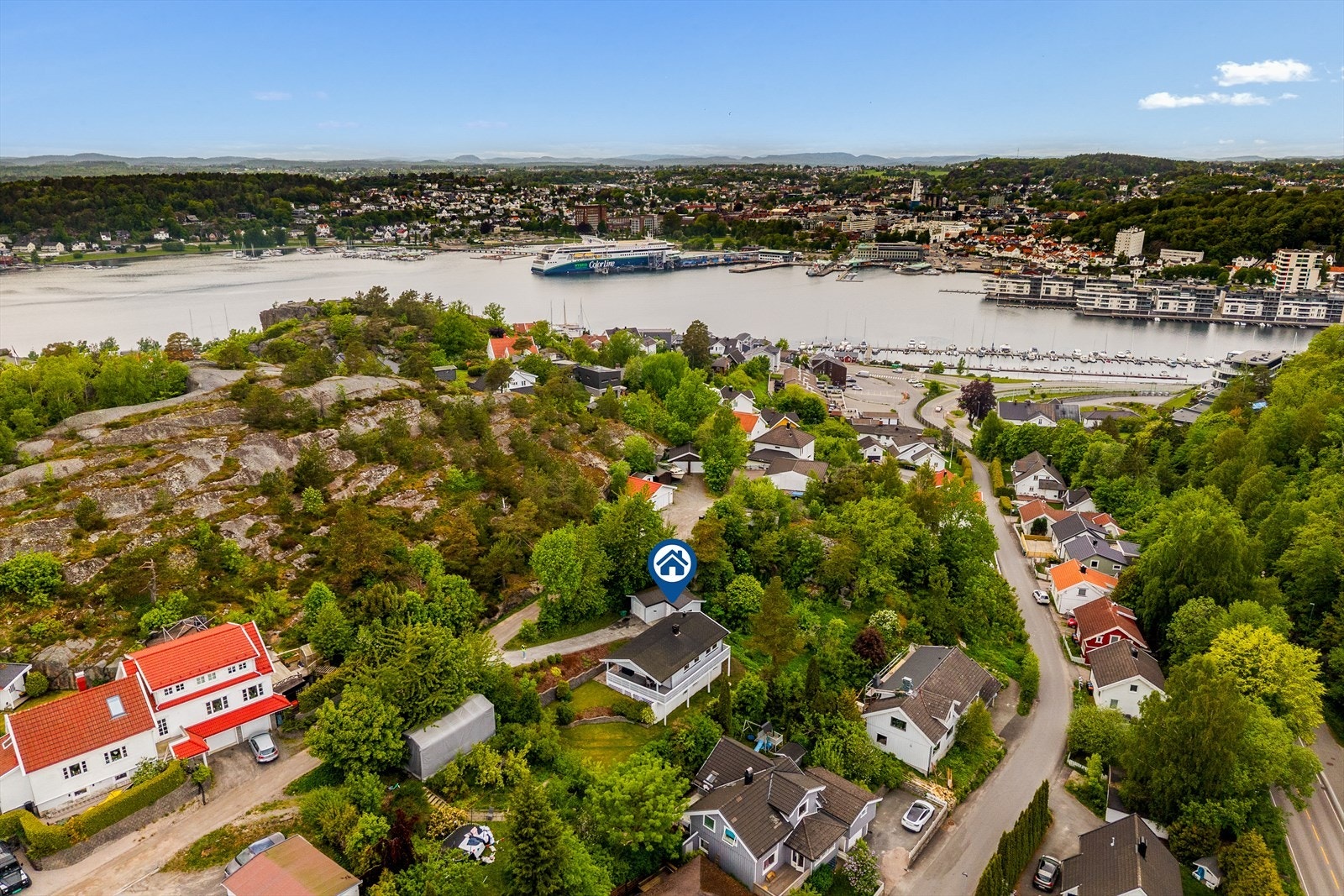 Nærområdet byr på gode turmuligheter med nærhet til skog og mark. Galleribilde