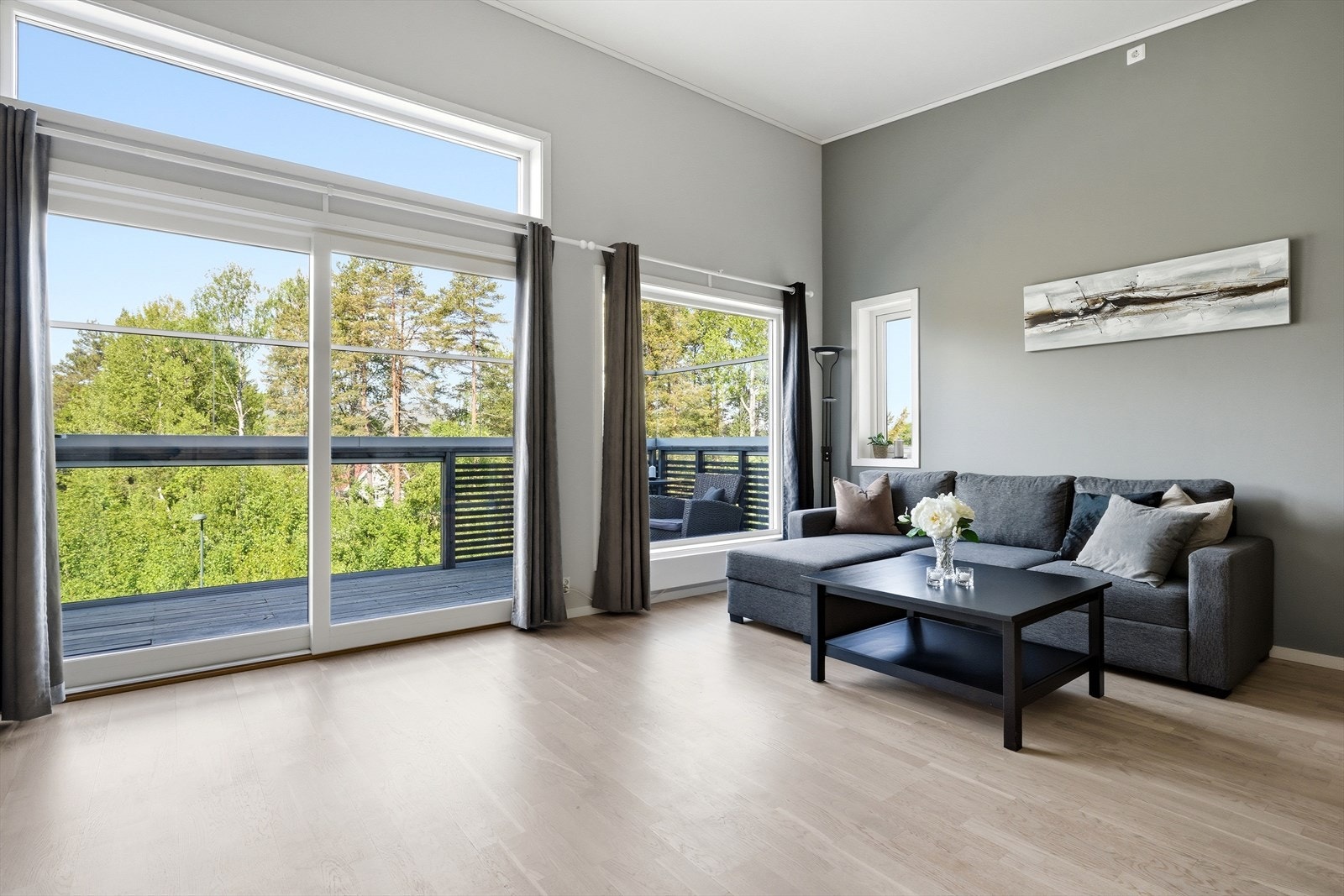 En gjennomgående leilighet fra 2020 med parkett på gulv og balansert ventilasjon. Galleribilde