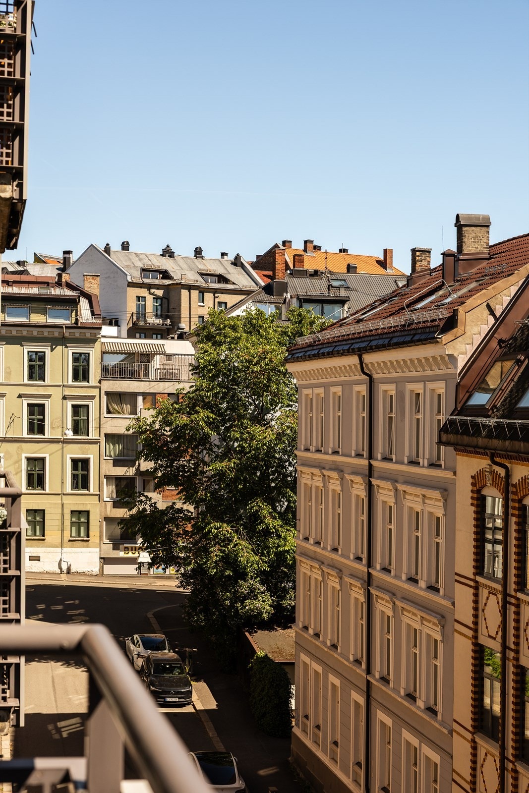 Utsyn fra balkong Galleribilde