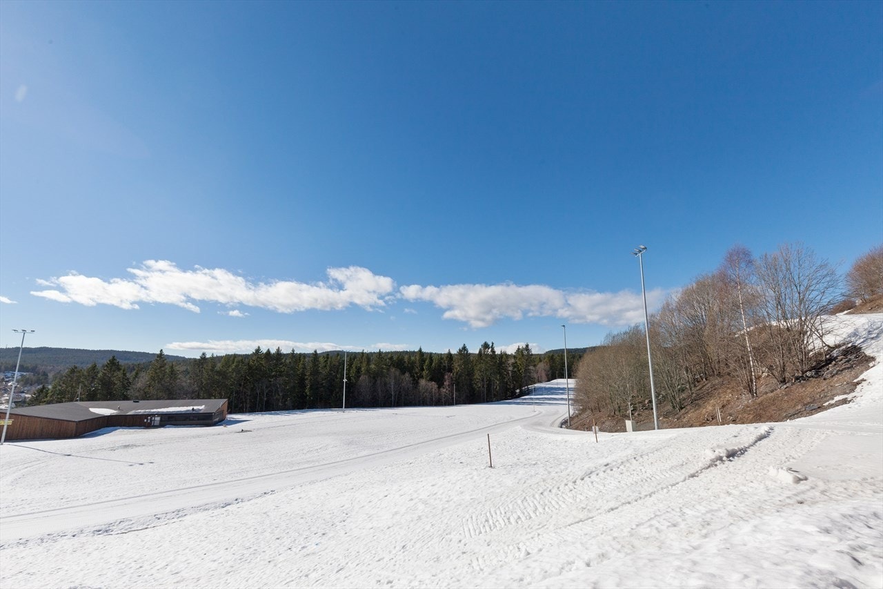 Vinterstid er det kort vei til skiløyper og Lillomarka Arena. Galleribilde