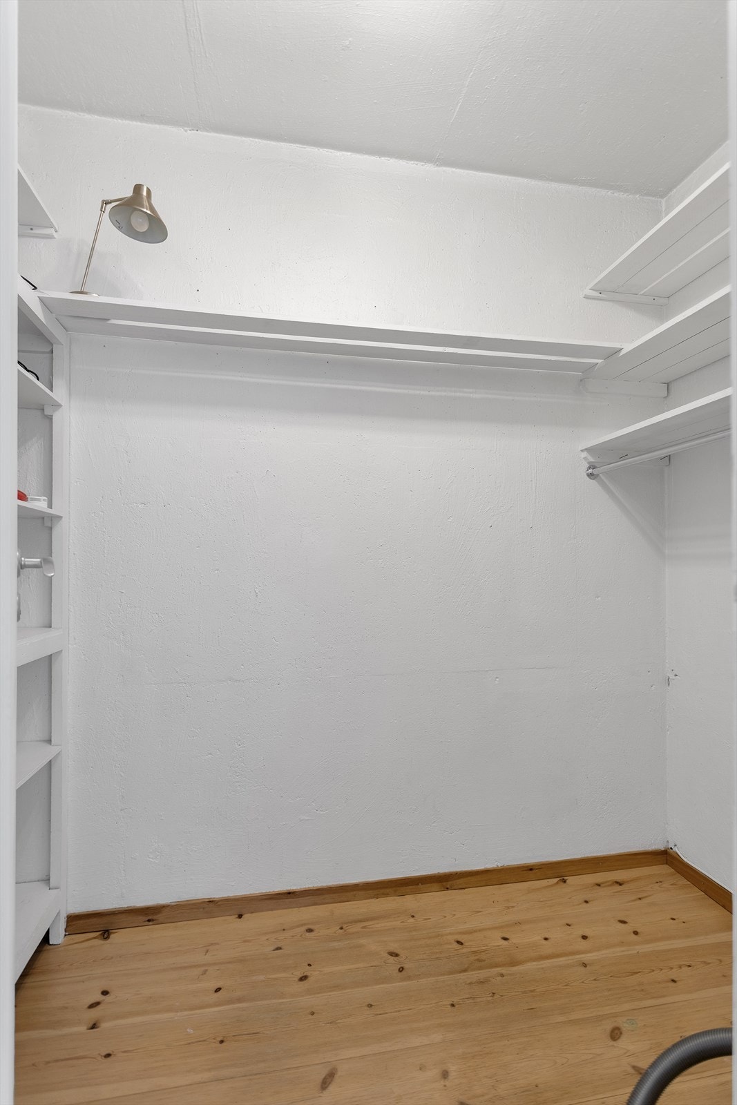 En praktisk innvendig bod gir ekstra lagringsplass i leiligheten. Galleribilde