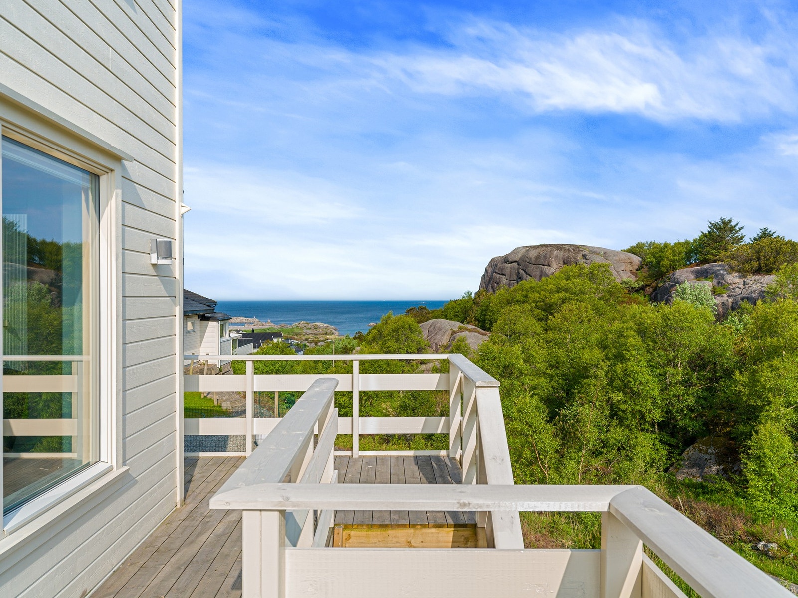 På terrasen kan man nyte av flott utsikt! Galleribilde