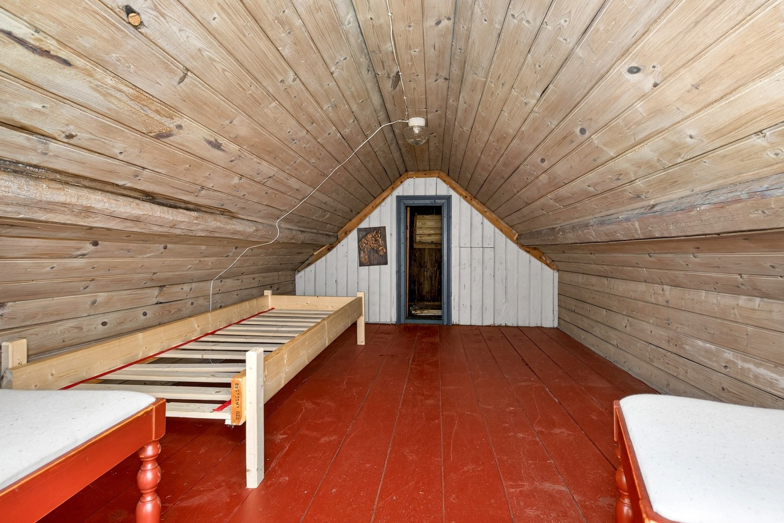 Delvis innredet hems. Galleribilde