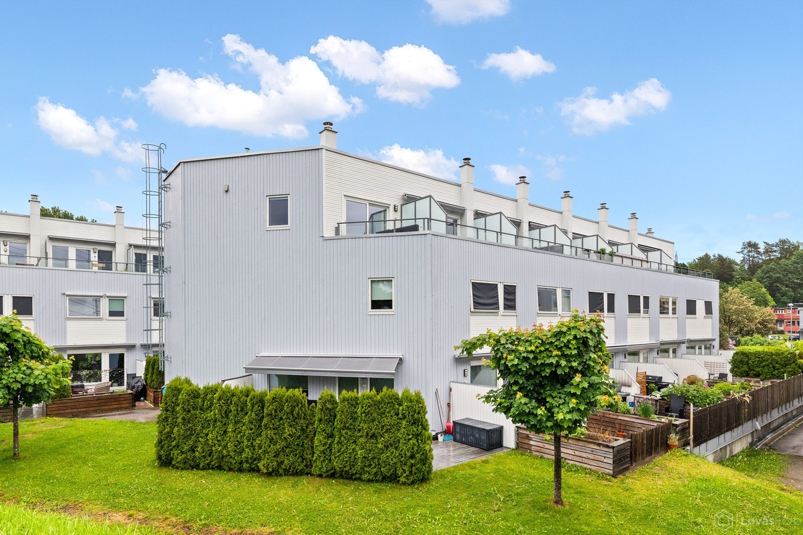 Veldrevet og rolig sameie med barnevennlig og sentral beliggenhet på Manglerud. Galleribilde