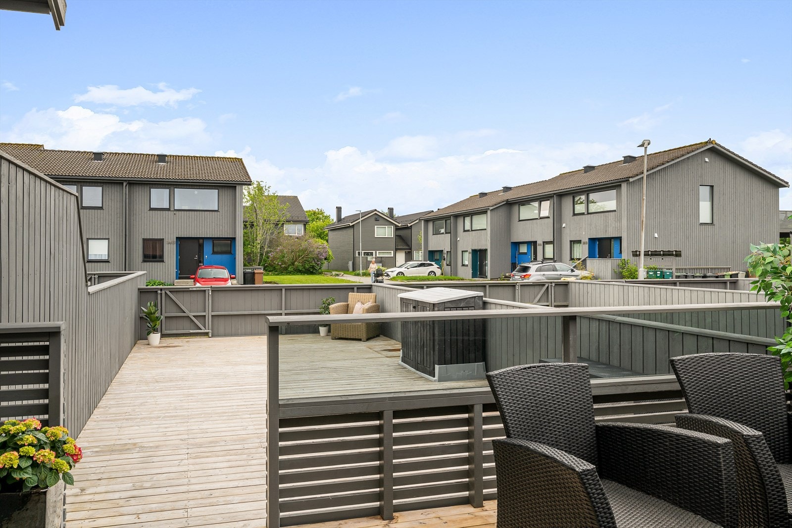 Sørvendt terrasse gir gode solforhol Galleribilde