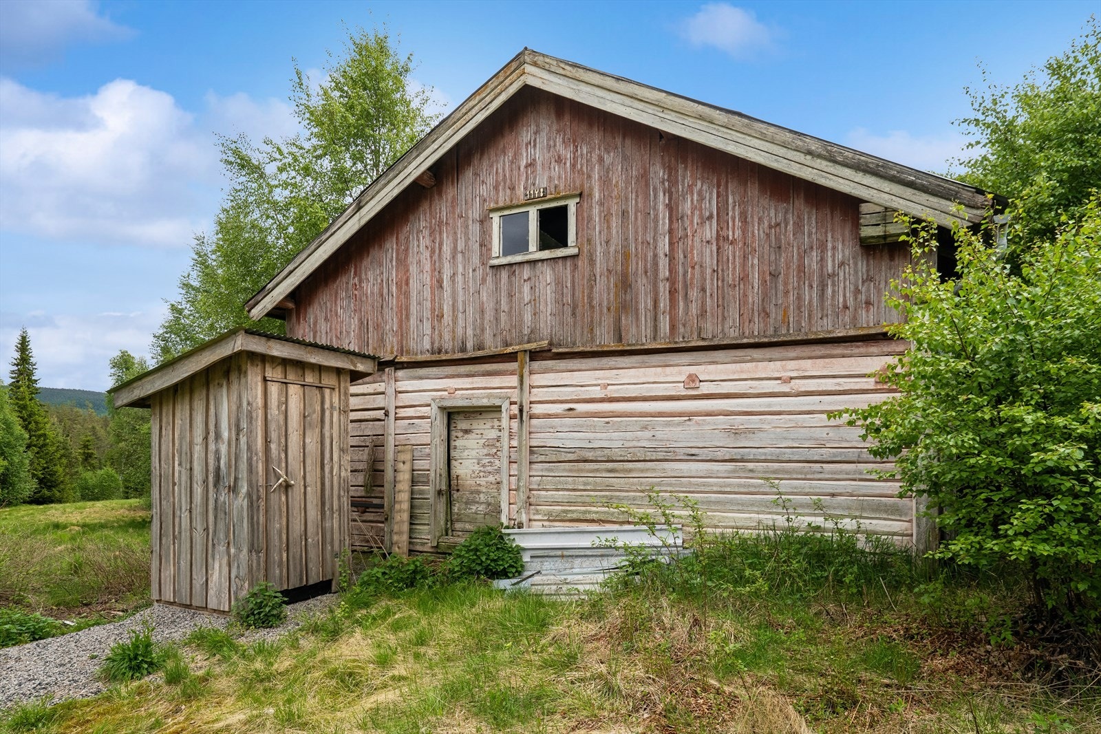 Låven benyttes dag benyttes til lagringsformål. Galleribilde