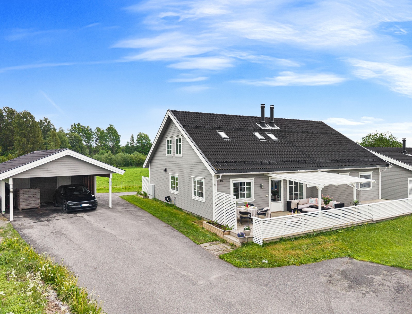 Velkommen til Øverhamninga 31A, presentert av Petter Bakke.
Foto: Pil Branding (Kim Rognmo). Galleribilde