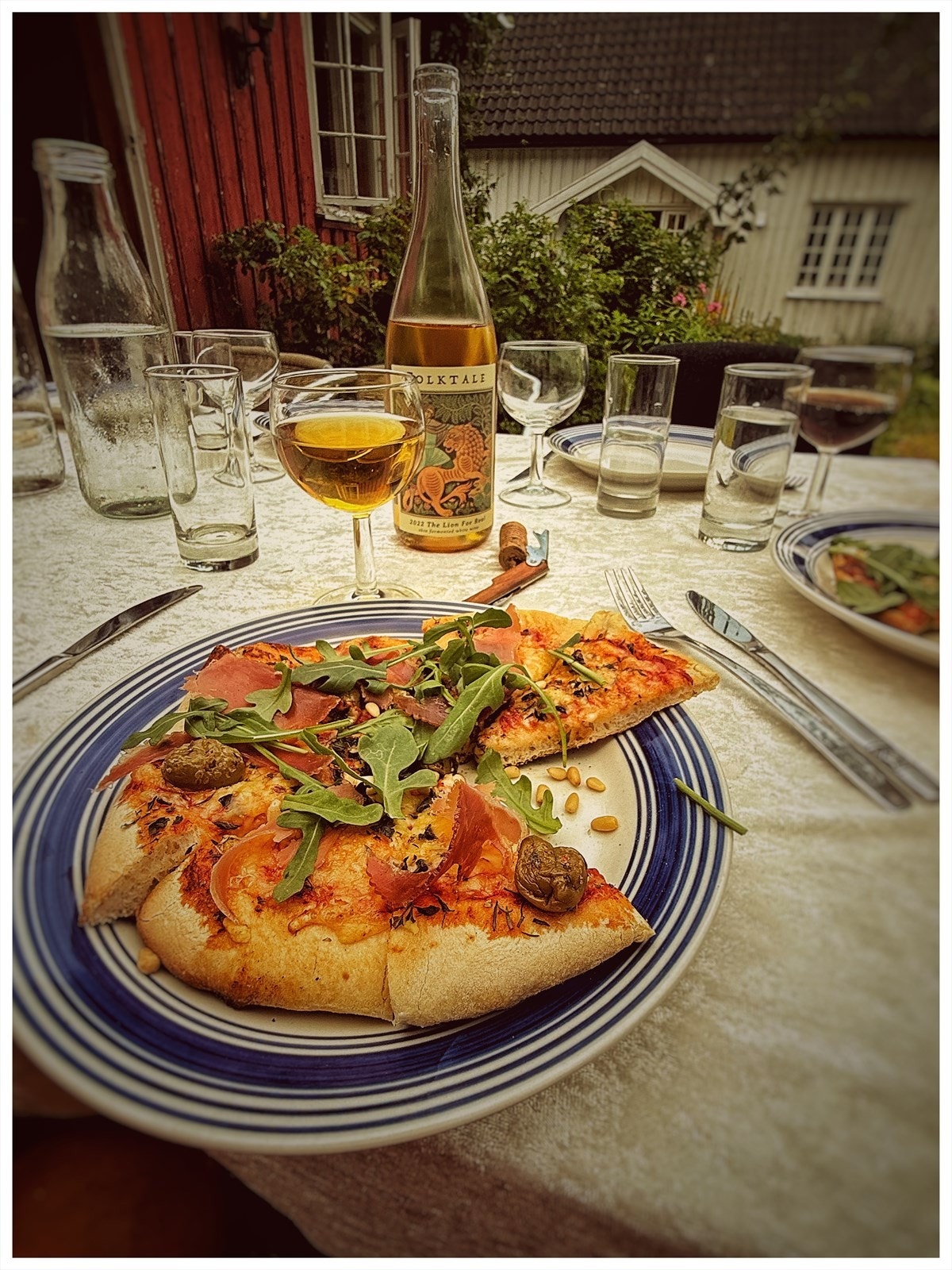Pizza fra bakerovnen. Galleribilde