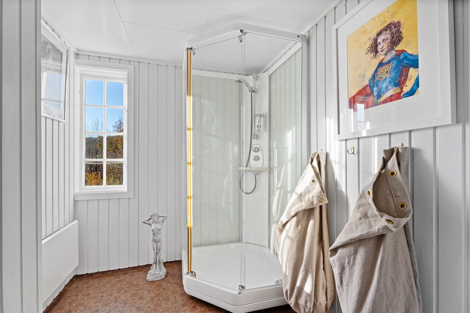 Dusjkabinettet på badet i 2. etg. Galleribilde
