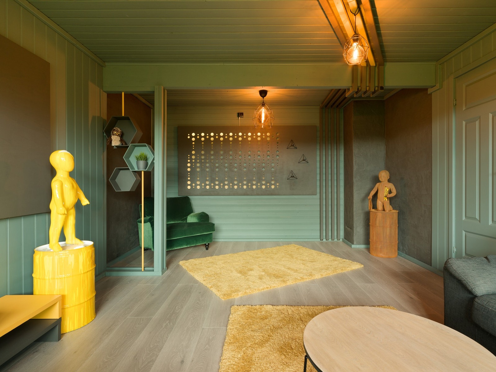 Denne delen av boligen er et ideelt rom for å trekke seg tilbake og nyte tid med familie og venner. Galleribilde