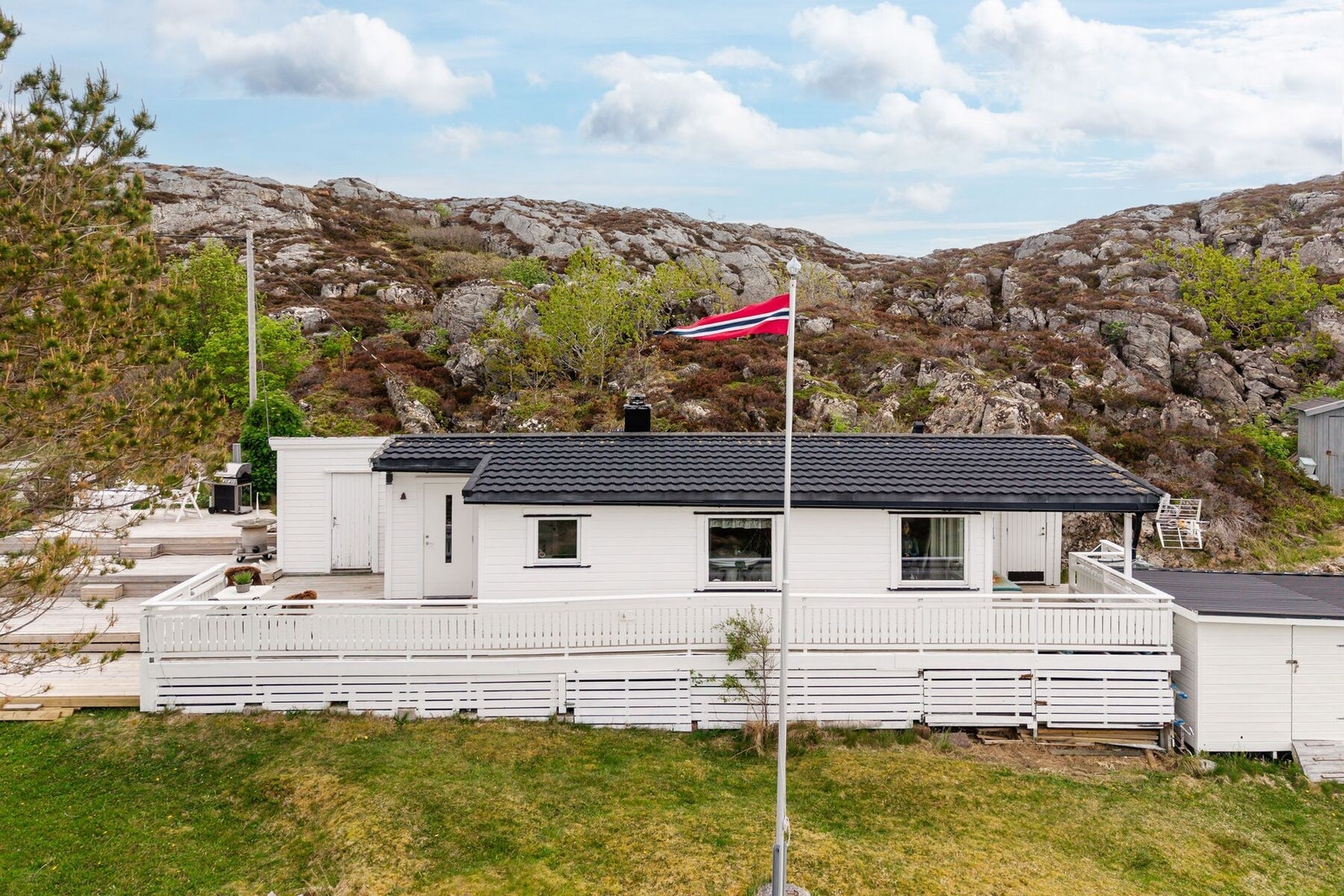 Romslig tomt på 2702,7 kvm. Galleribilde