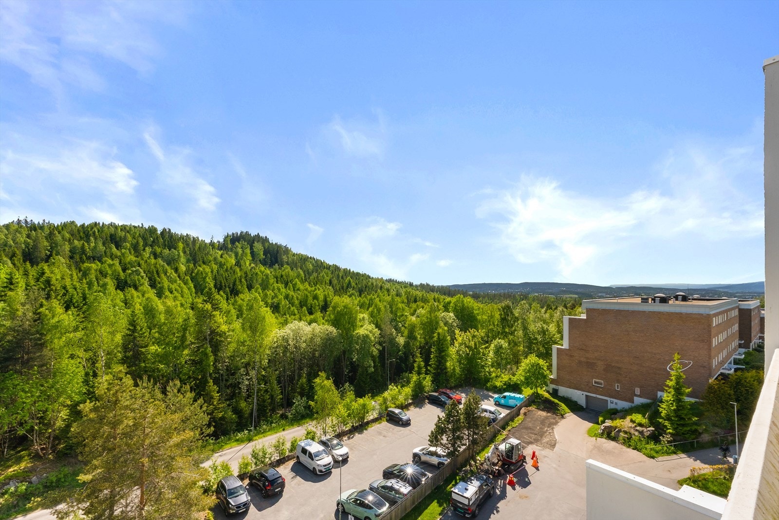 Utsikt fra terrassen mot Østmarka. Galleribilde