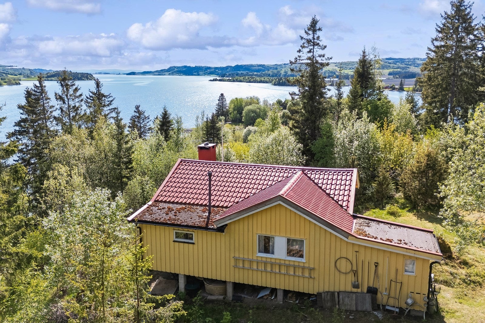 Utsikt utover Borgenfjorden i retning Straumen. Galleribilde