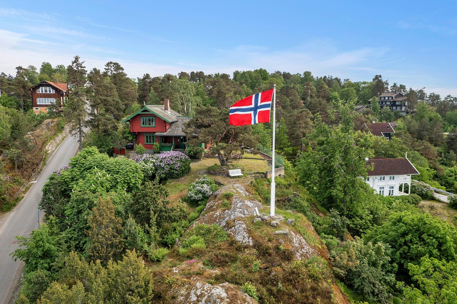 Beliggenheten ytterst på Nesoddtangen gir en følelse av å være for seg selv. Galleribilde