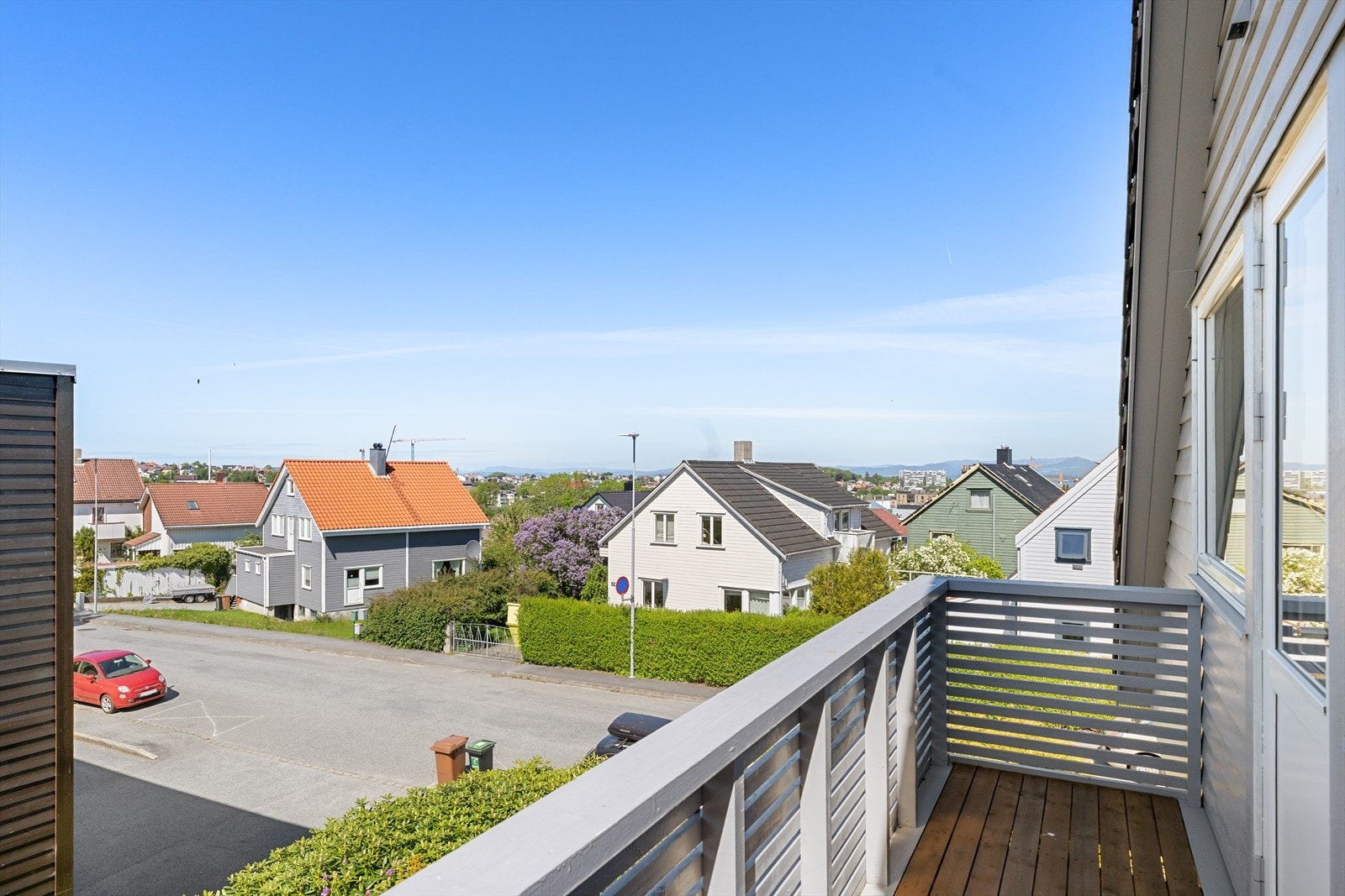 Fra soverommet er det utgang til en balkong. Galleribilde