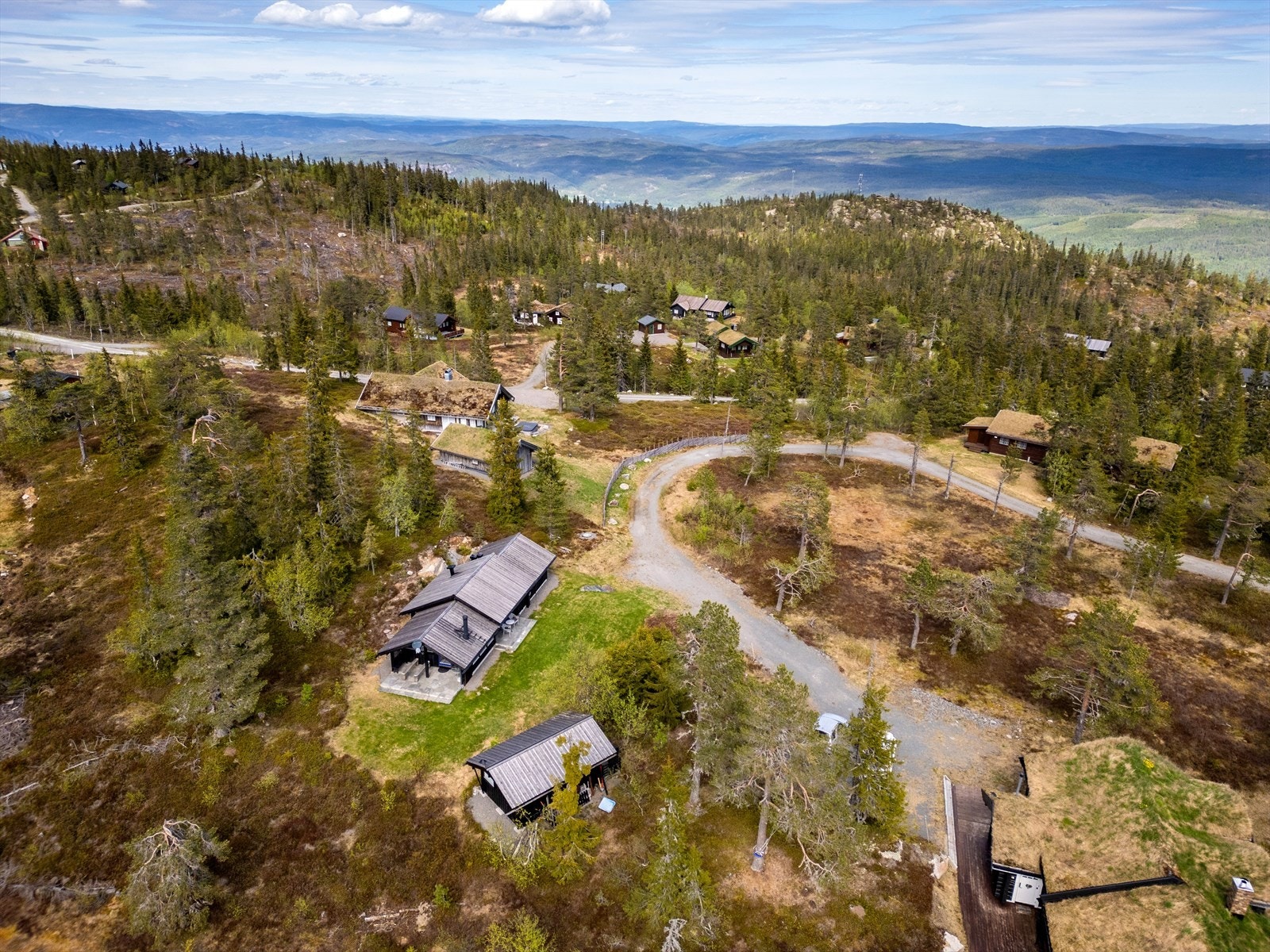 Området er landlig og naturnært, med gode avstander mellom hyttene. Galleribilde