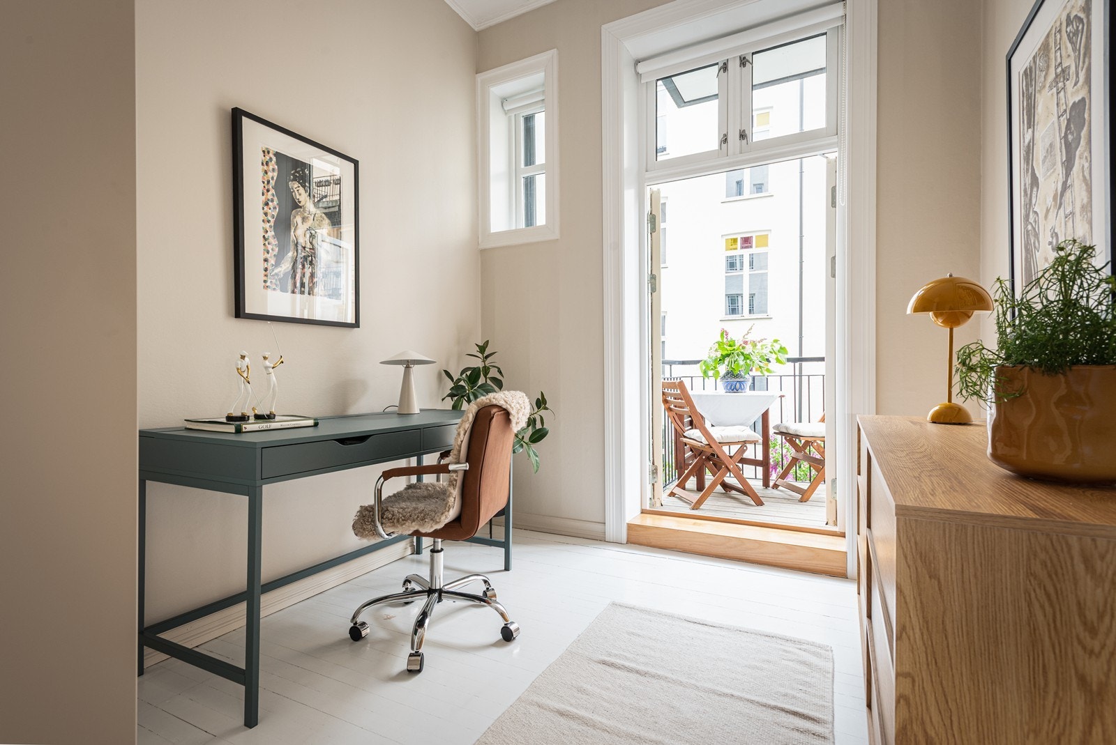 Dette soverommet er også av god størrelse og fungerer perfekt som barnerom, gjesterom og kontor Galleribilde