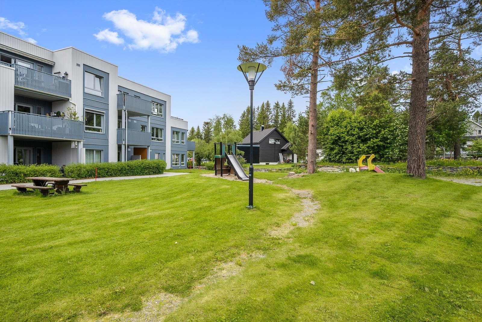 Ta kontakt med megler på 482 03 208 dersom oppsatt visningstidspunkt ikke passer. Velkommen til visning! Galleribilde