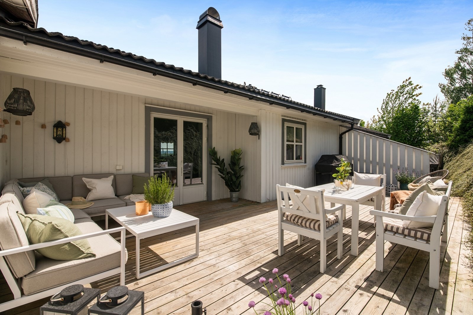 Stor og skjermet vestvendt markterrasse på 37 kvm Galleribilde