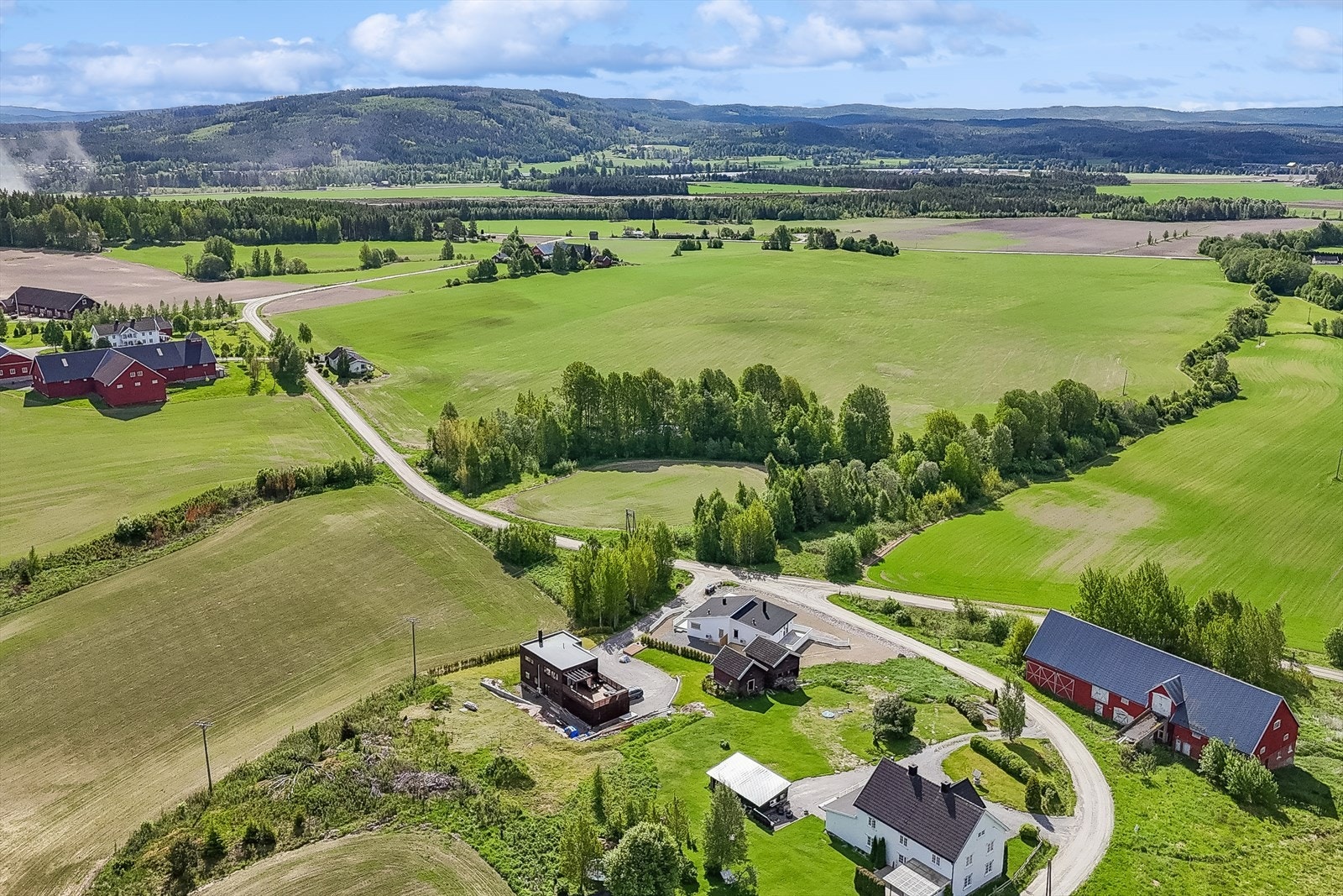 Nyere 1/2 part tomannsbolig i landlige omgivelser. Galleribilde