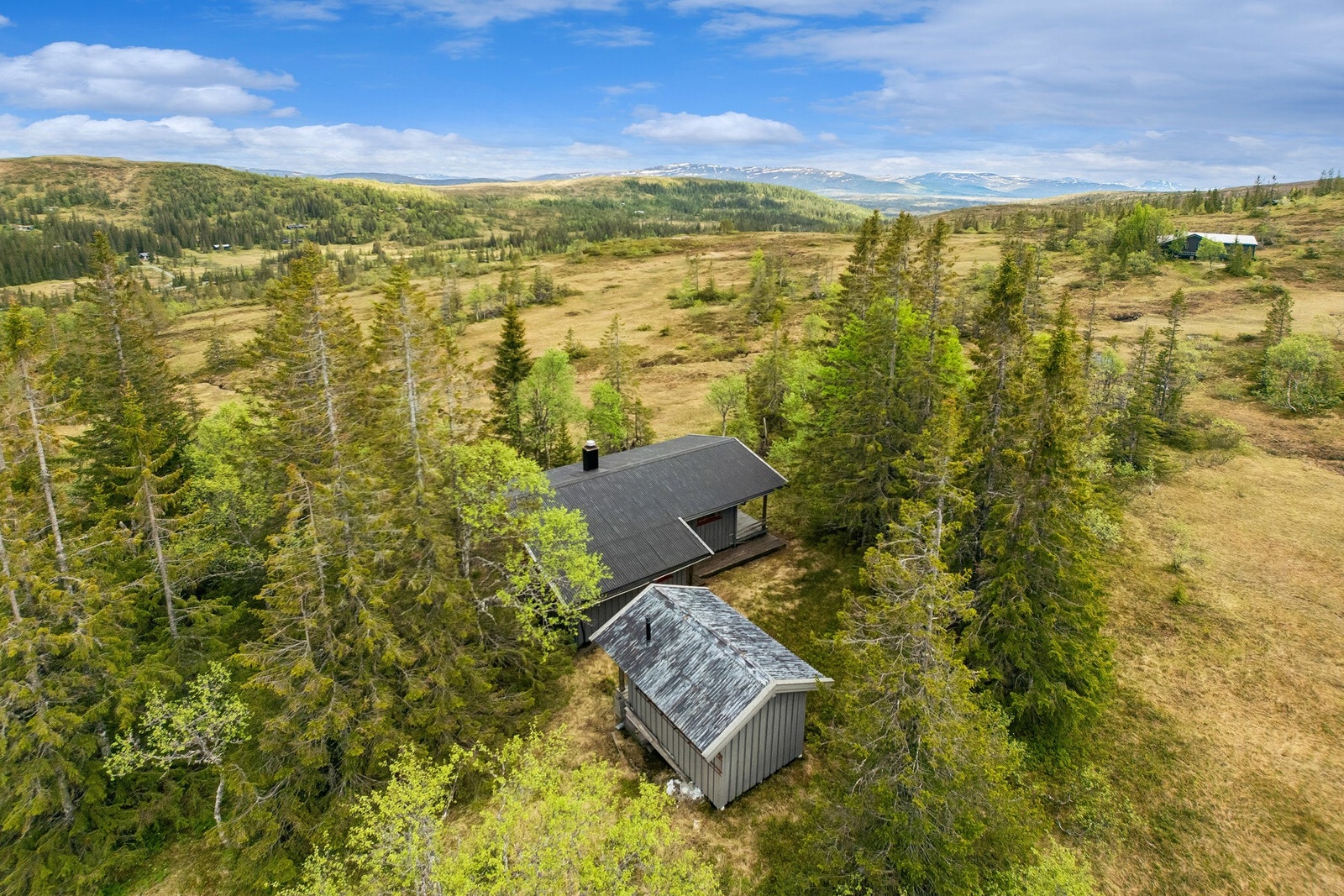 Flott fjellhytte beliggende i naturskjønne omgivelser på Vulusjøen! Galleribilde