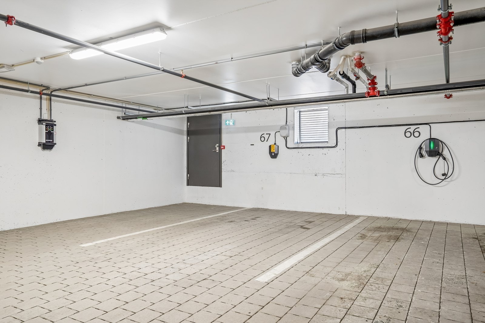 Det medfølger bod og parkeringsplass i p-kjeller. Mulighet for elbillading Galleribilde