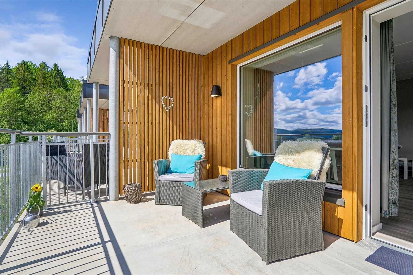 Balkongen er på hele 16 kvm. Galleribilde