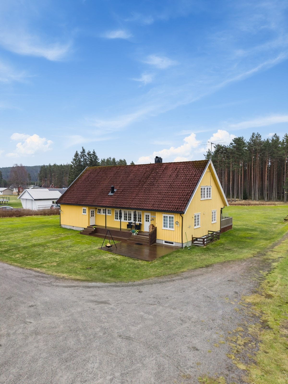 Gruslagt gårdsrom Galleribilde